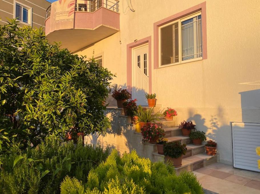 Guesthouse Xhimi Ksamil Esterno foto