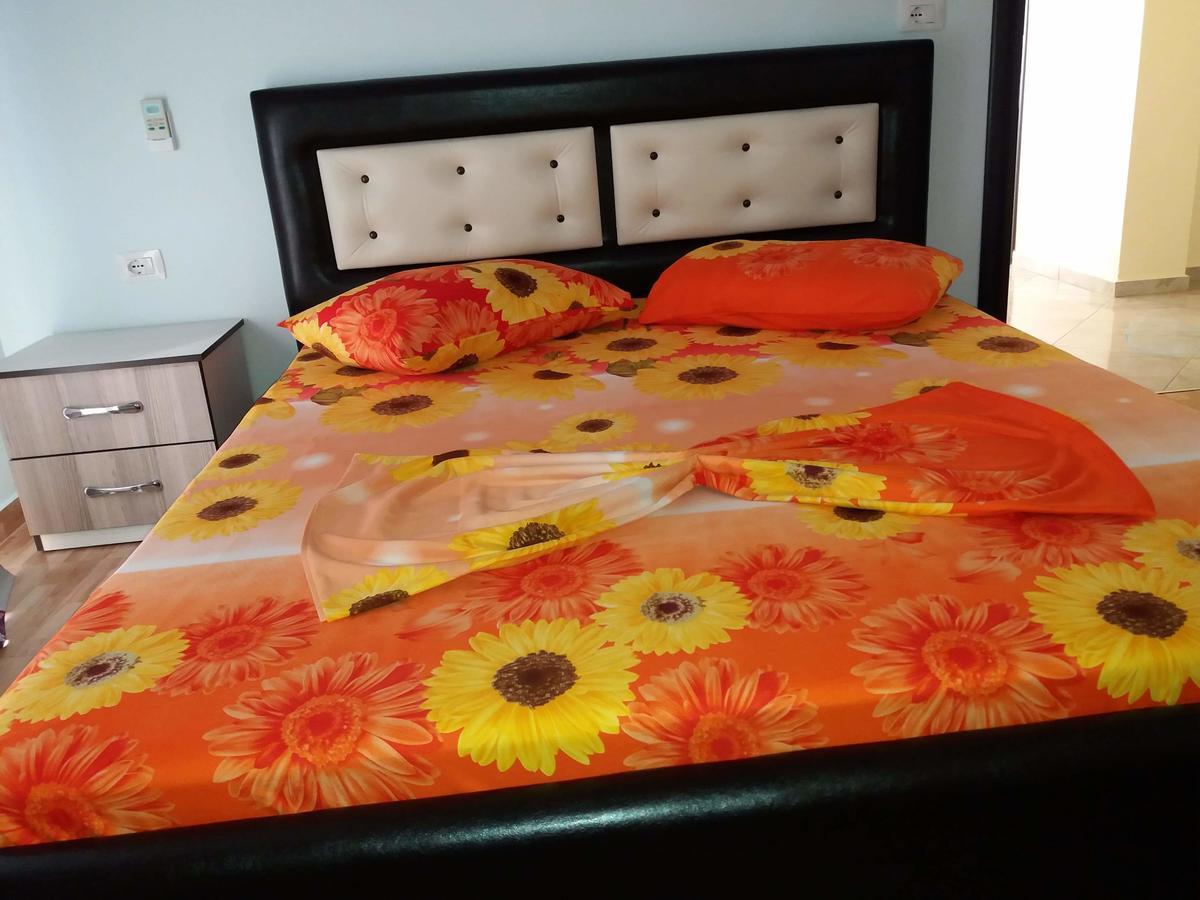 Guesthouse Xhimi Ksamil Esterno foto